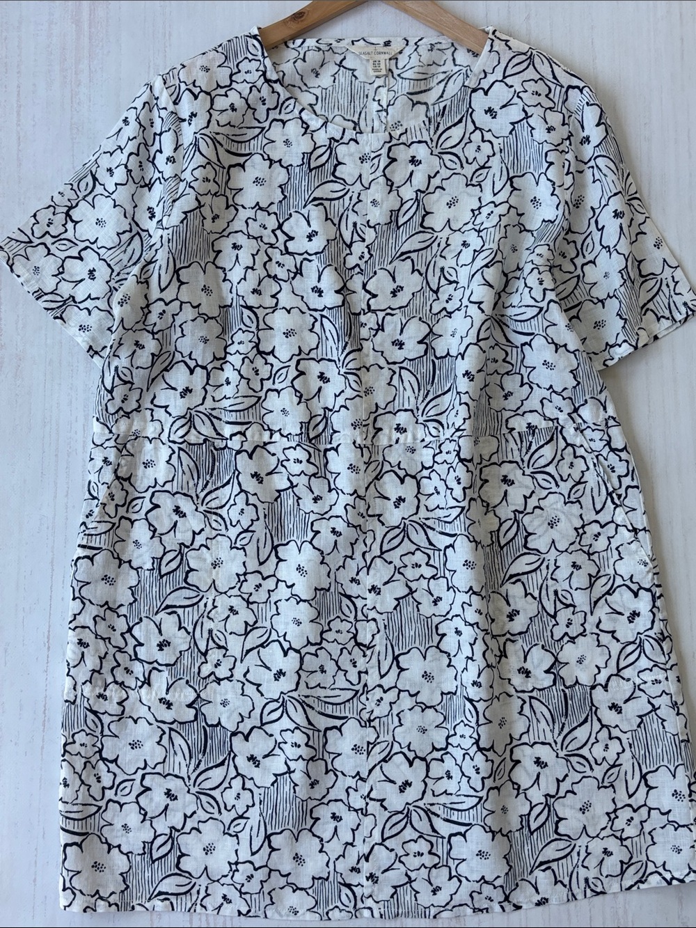 Beautiful Seasalt Cornwall Designer 100% Linen Navy & White  Floral Tunic Dress